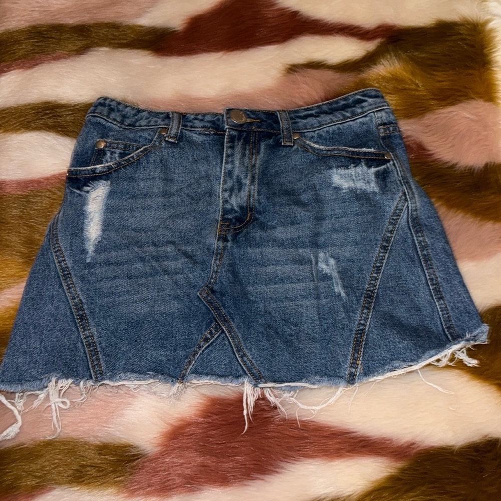 Signature 8 size small Jean skirt